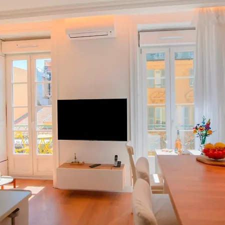 Апартаменты Hyper Centre, Balcon, 5min De La Plage, Ac