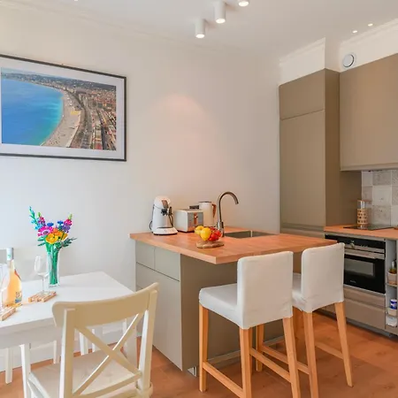 Hyper Centre, Balcon, 5min De La Plage, Ac Apartman Nizza