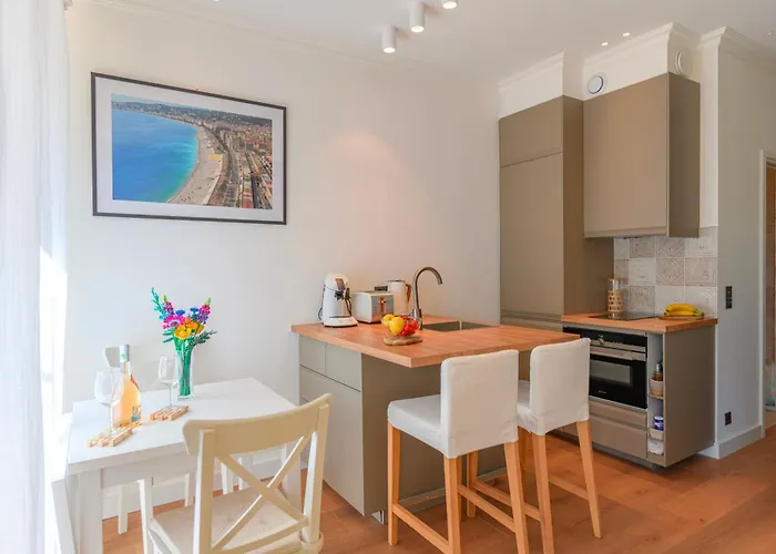 Hyper Centre, Balcon, 5min De La Plage, Ac Apartamento Nice