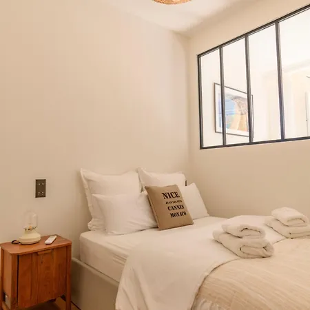 Hyper Centre, Balcon, 5min De La Plage, Ac Apartman
