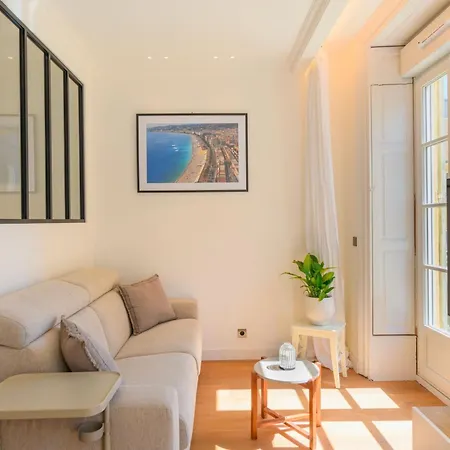 Hyper Centre, Balcon, 5min De La Plage, Ac Appartement